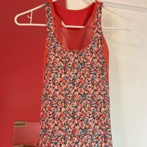 Lululemon brand new workout top. Only worn 1x.
